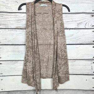 Maurices Taupe Patterned Open Front Vest Size L